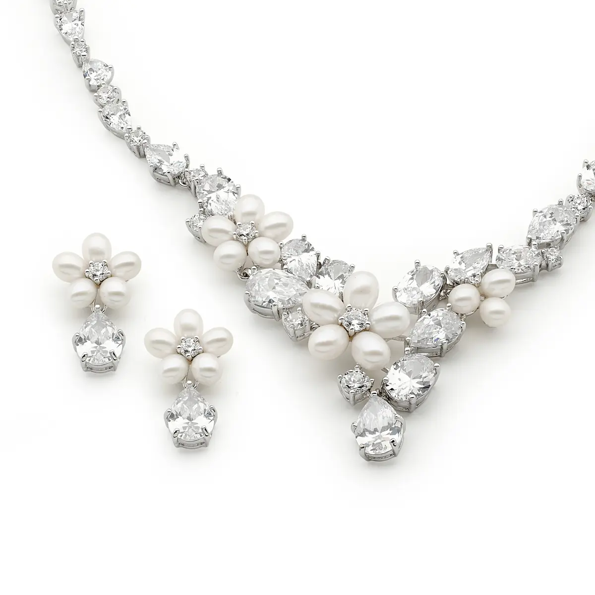 Pearl and online earring set