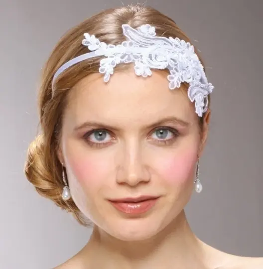 1. Vintage Inspired Lace Headband - White