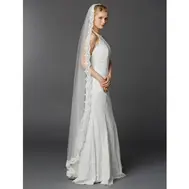 'Chapel' Floor Length 1-Layer Mantilla Veil